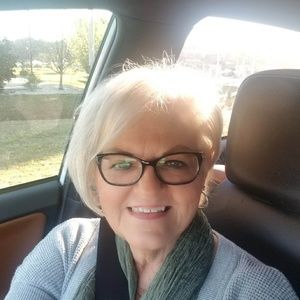 Meet your Posher, Debbie